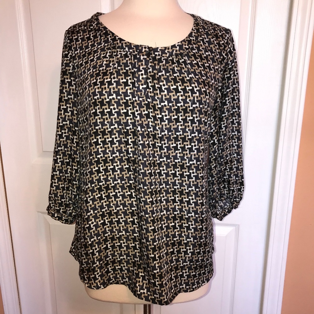 - Banana Republic career blouse S/M 3/4 slee…